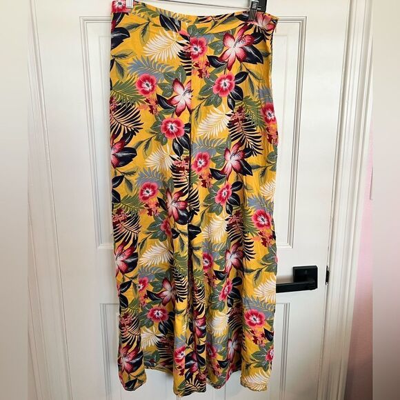Lulu's floral wide leg pants - Picture 3 of 6